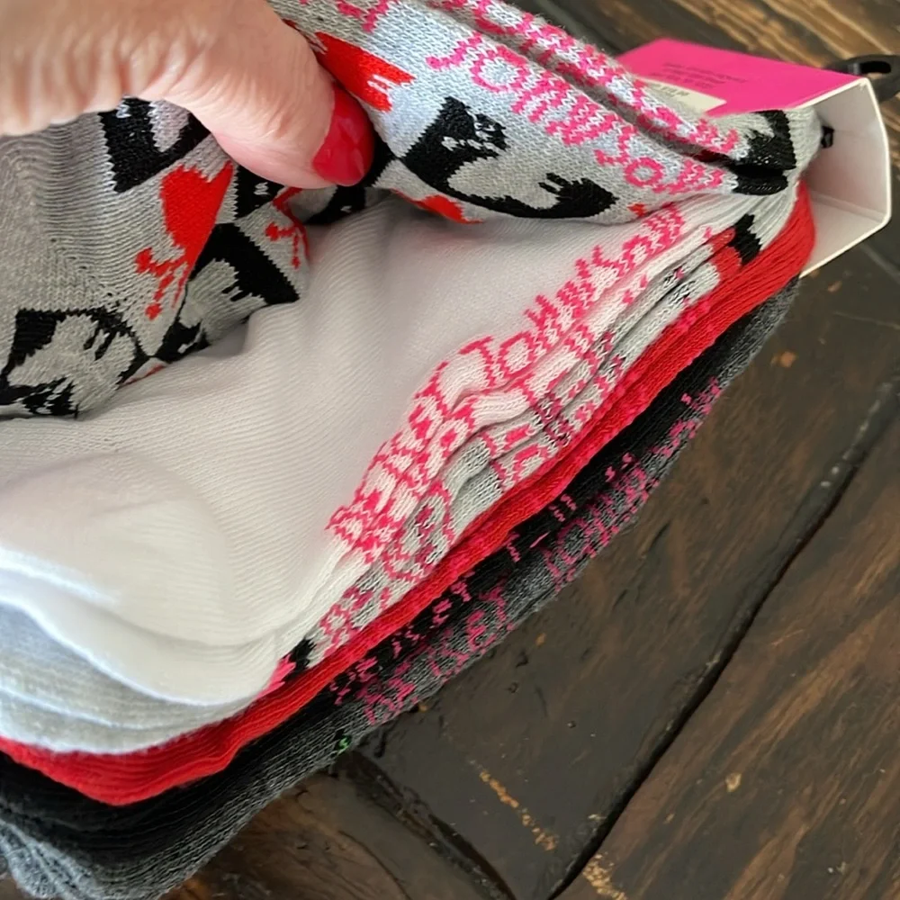 Betsey Johnson Set of 5 Red/Gray/White Assorted Prints SOCKS